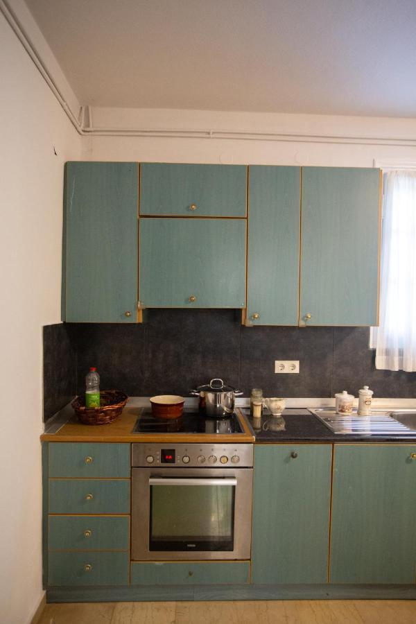 Traditional Villa Appartment With Garden, Also For Gatherings ,15 Minutes From Thessaloniki Airport المظهر الخارجي الصورة